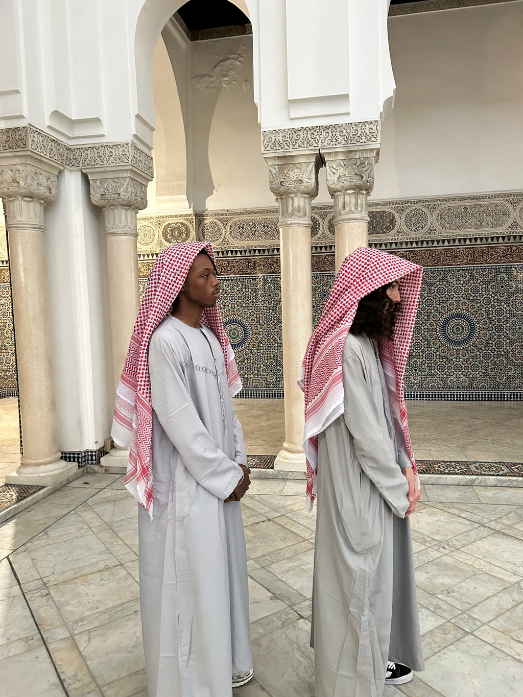 قميص مطرَح