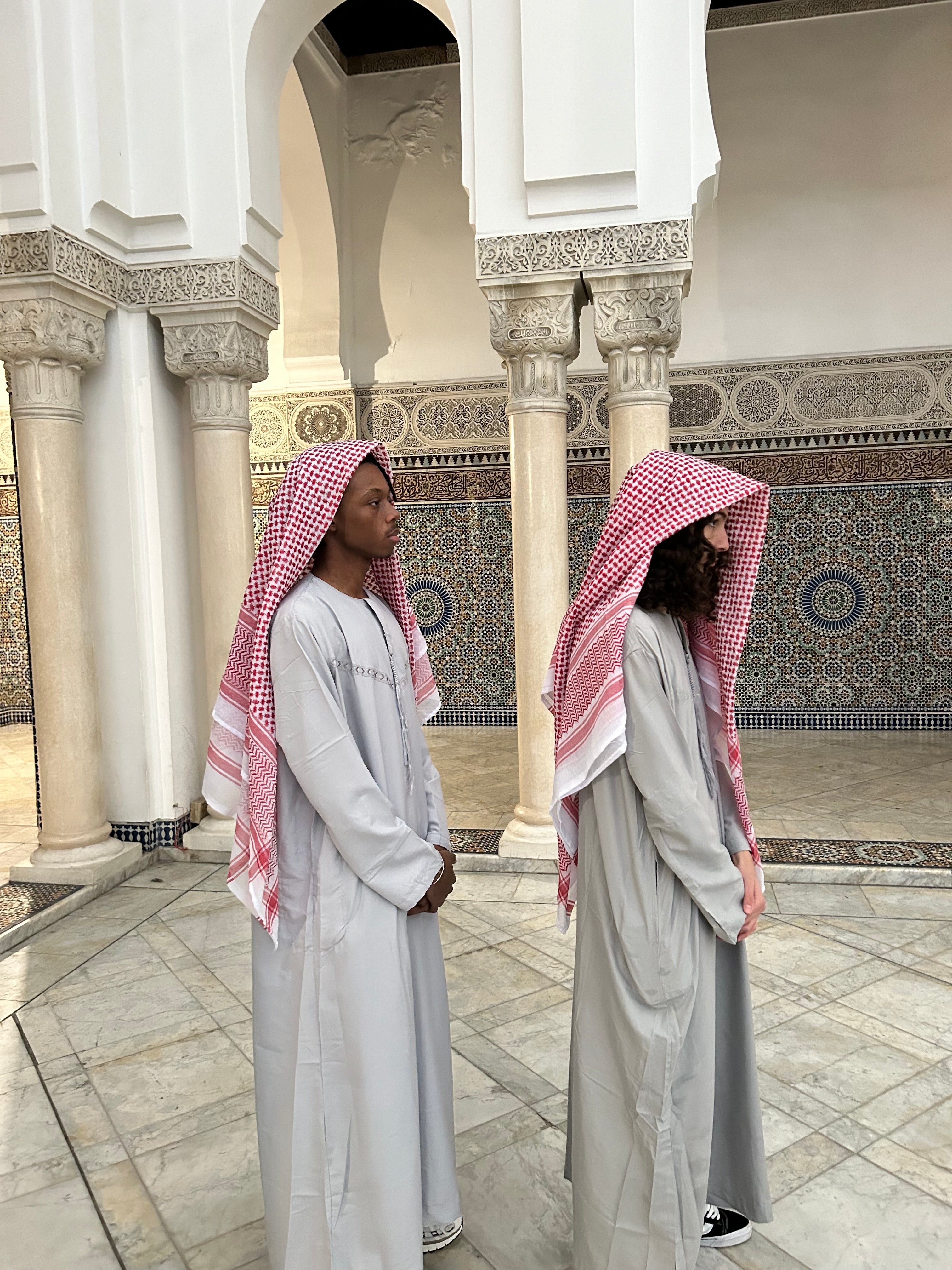 قميص مطرَح