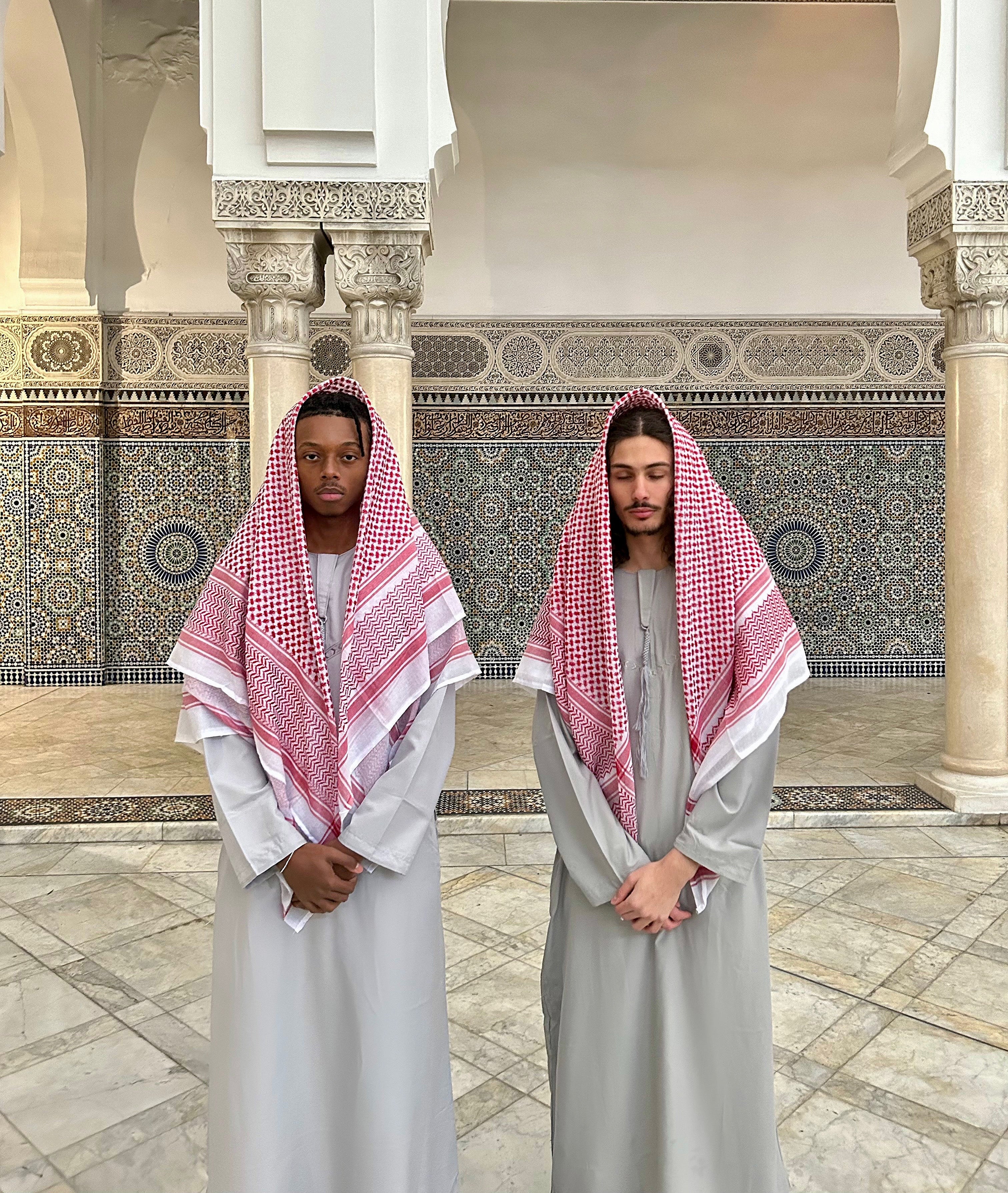 قميص مطرّز