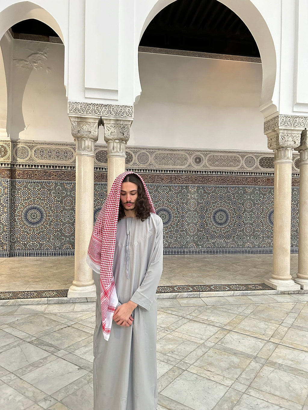 قميص مطرّز
