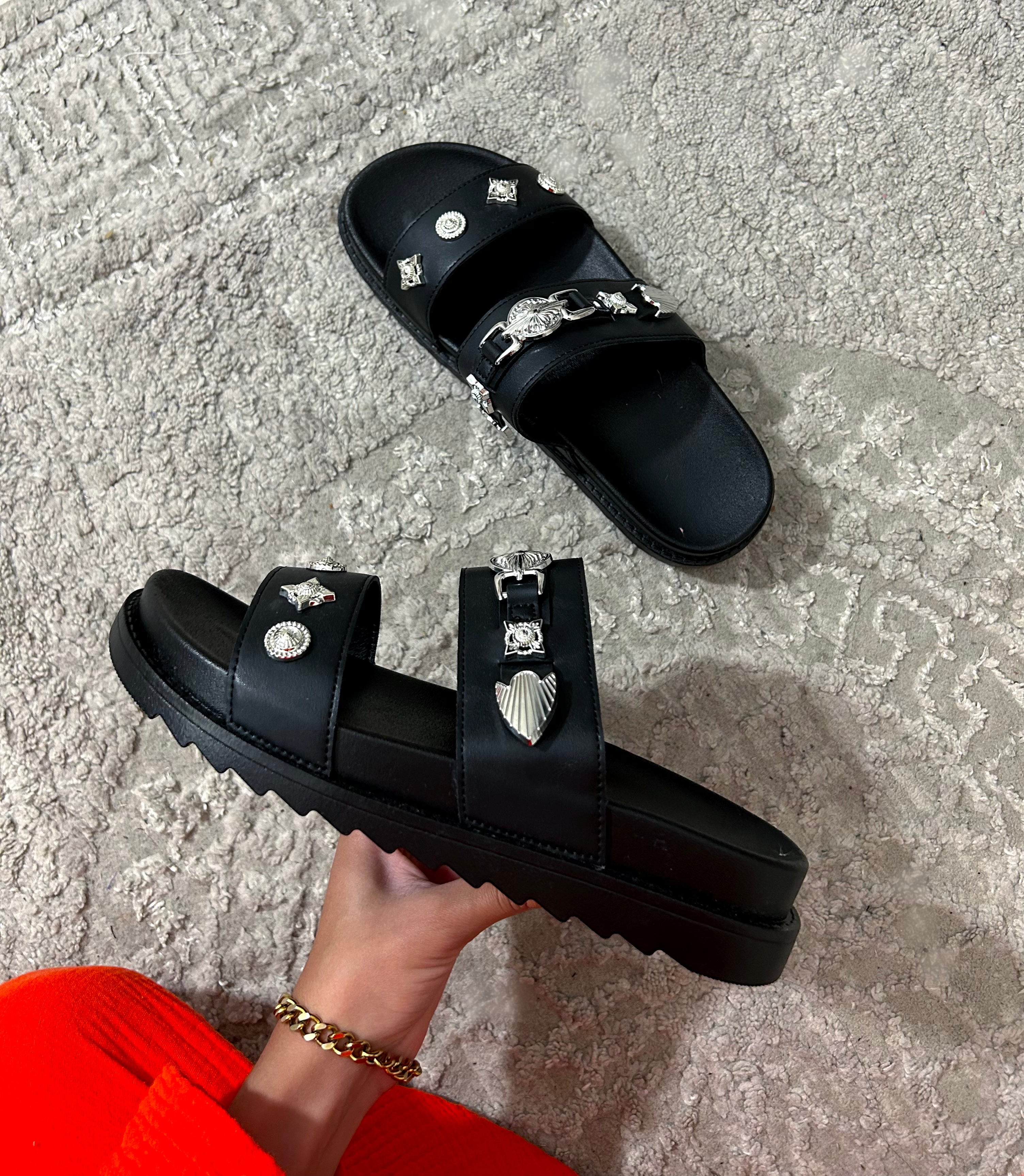 Selmane slides