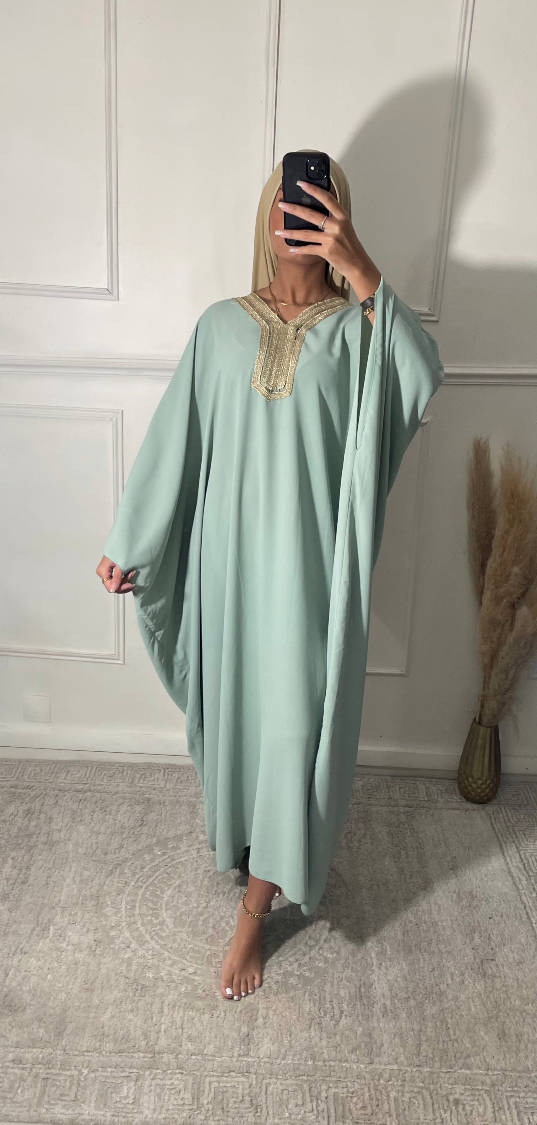 Abaya Lana