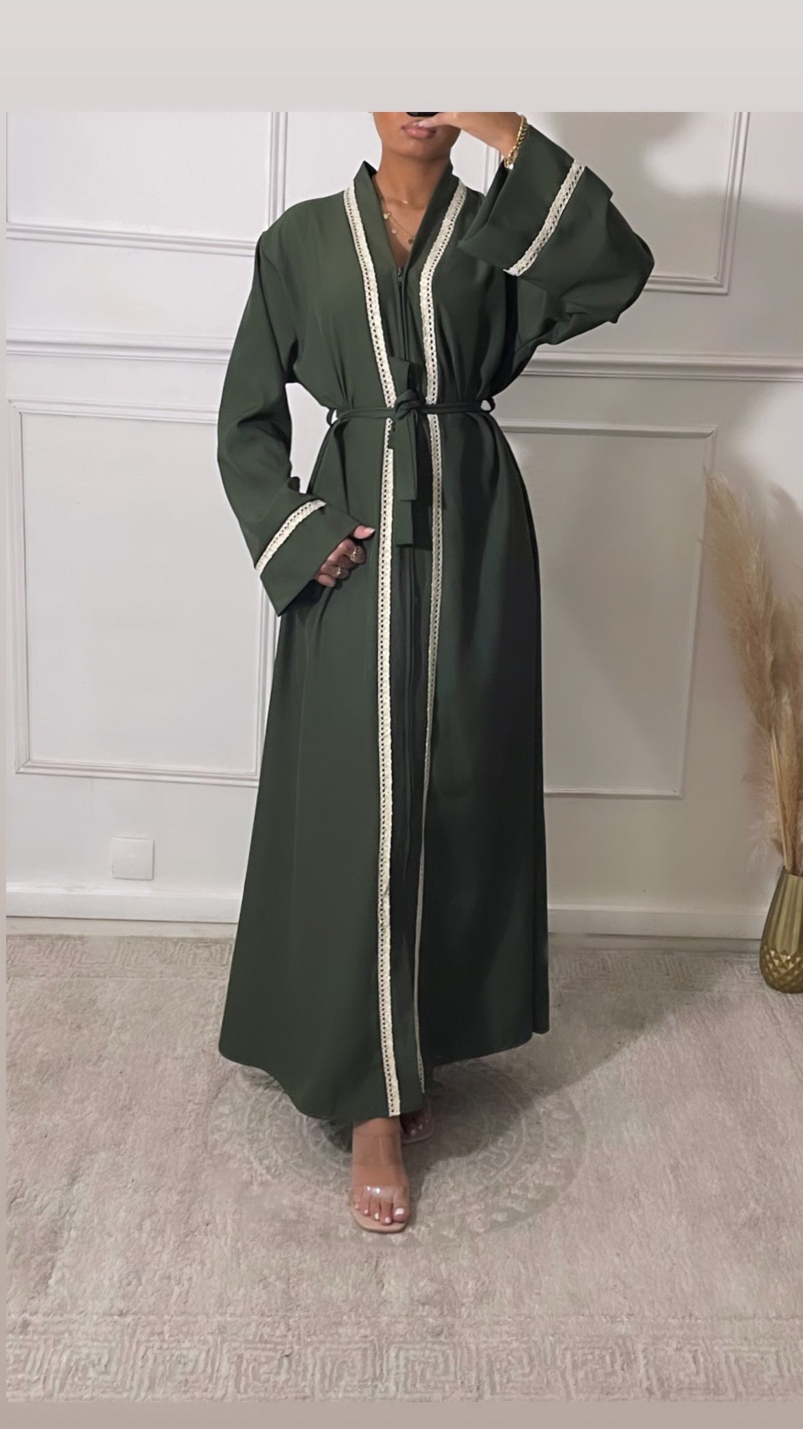 Abaya nes
